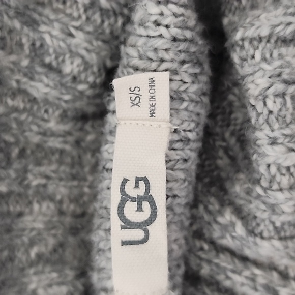 Ugg Joanna Fuzzy Boucle Grey Boho Poncho Size XS - Picture 12 of 16